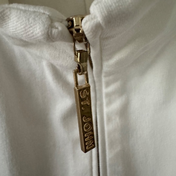 St. John white lightweight jacket, size L. - Picture 3 of 8
